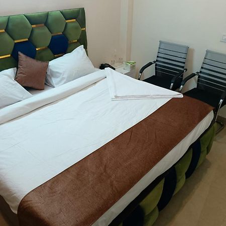 Soooper Hotel Gurgaon Exterior foto
